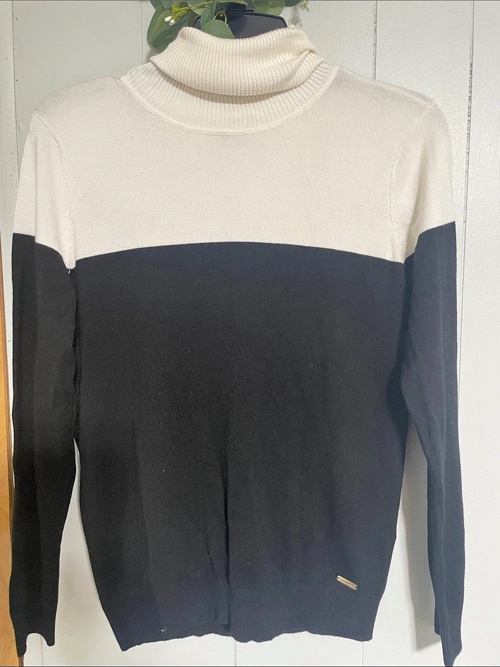Calvin Klein Colorblock Turtleneck Sweater Black & Cream Medium